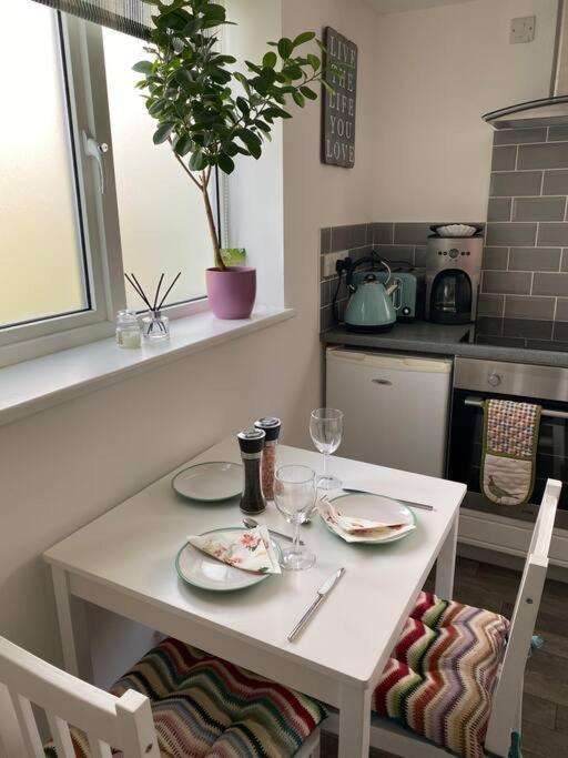 Rural Cosy Retreat For Two Near Port Isaac Apartment Delabole Exterior photo